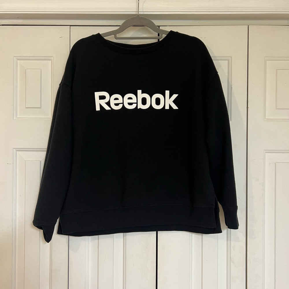 Black reebok women’s sweatshirt size 2XL